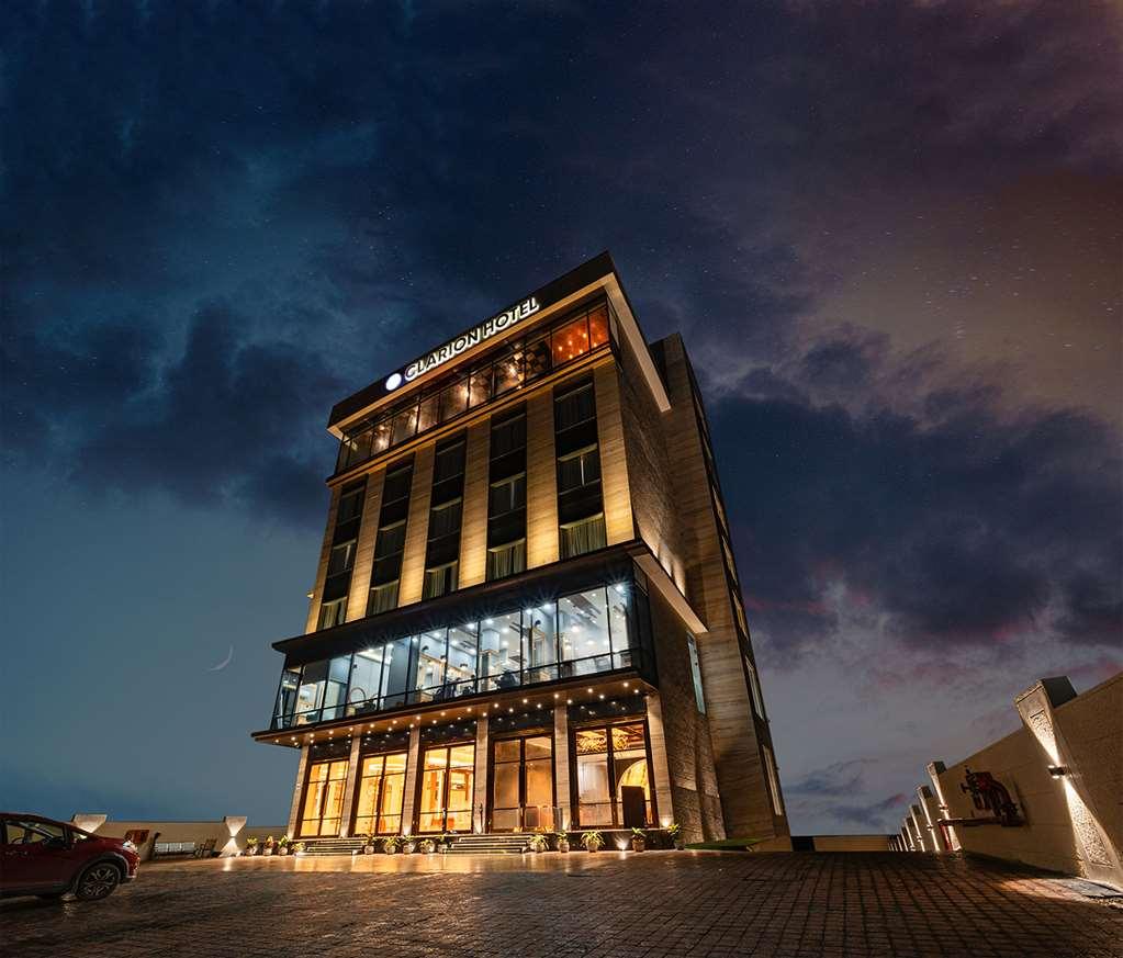 Clarion Hotel Epicure Dehradun Eksteriør bilde
