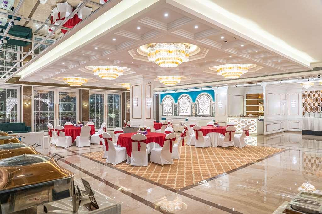 Clarion Hotel Epicure Dehradun Fasiliteter bilde