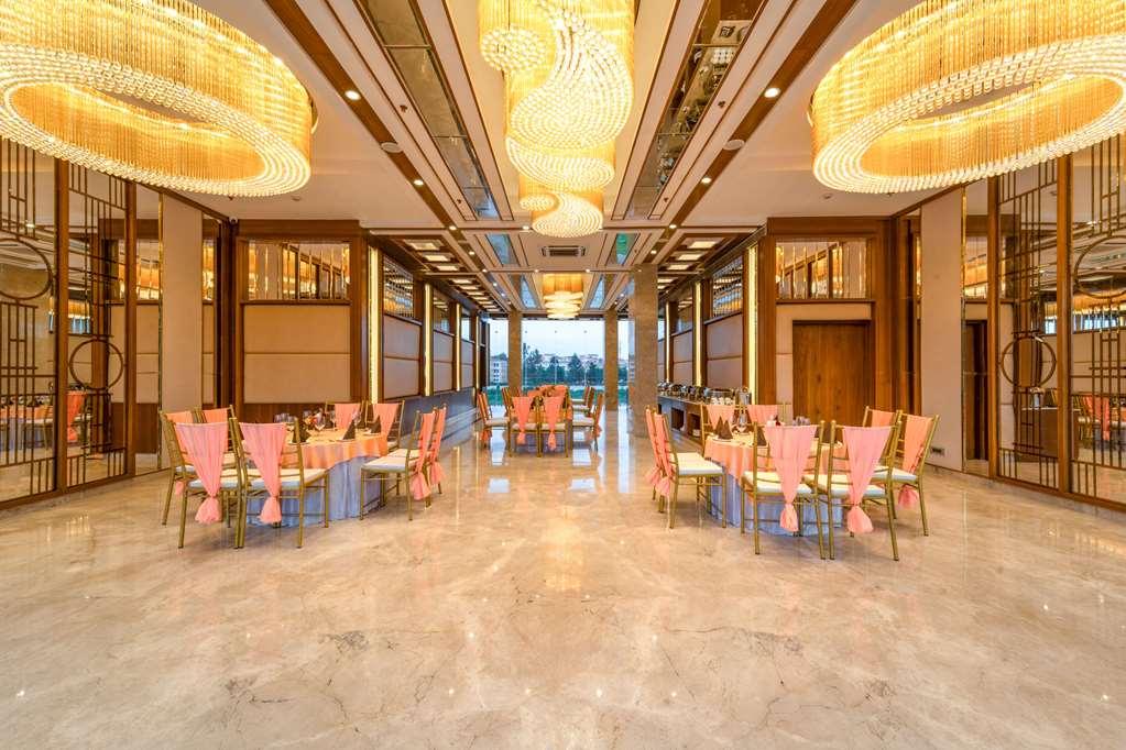 Clarion Hotel Epicure Dehradun Fasiliteter bilde